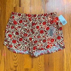 ✨HP✨ NWT FOREVER 21 RED FLORAL SHORTS SIZE SMALL